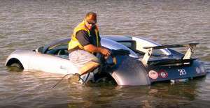 Bugatty Veyron hundido en lago de texas