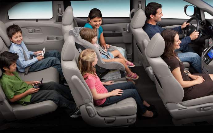Honda Odyssey 2015 con capacidad para 8 pasajeros