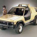 La Ford Bronco Montana Lobo de 1981 parecía lista para la saga Back To The Future. De hecho, intentó previsualizar cómo luciría un vehículo para el futuro. El color oro mostaza no ha llegado al siglo XXI, ni la mayoría de los elementos usados. Tenía un cuadro de instrumentos digital.