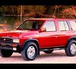 Nissan Pathfinder WD21 1986. Aún antes del lanzamiento de la Ford Explorer, Nissan decidió lanzar una SUV de tamaño más contenido que la Patrol. Conocida como Terrano en algunos mercados, la Patfinder tomó la base de la combustible pick-up  Hardbody D21.