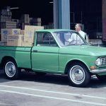 Datsun 520 1965-1972. No hubo una Serie 420 por razones fonéticas en Japón, pero la Serie 520 fue la primera pick-up compacta de media tonelada en Estados Unidos. En 1968, recibió una revisión mayor y el nombre prosiguió a 521.