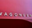 El nombre Wagoneer –o Grand Wagoneer- está esparcido alrededor de la carrocería, con lo que pretende establecerse como una especie de submarca. De hecho, no hemos visto hasta ahora emblemas de Jeep.