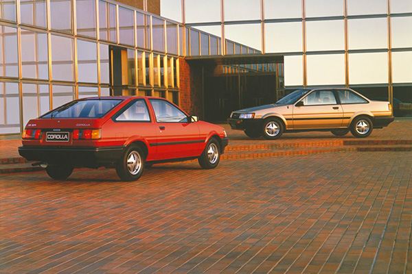 Toyota-Corolla-1985.jpg