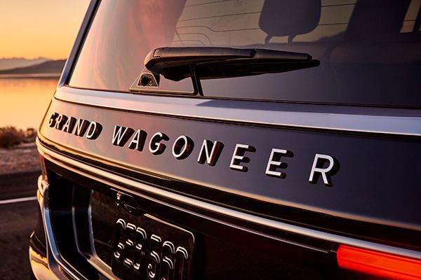 jeep-wagoneer-grand-wagoneer-2022.jpg