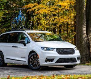 Chrysler Pacifica Road Tripper